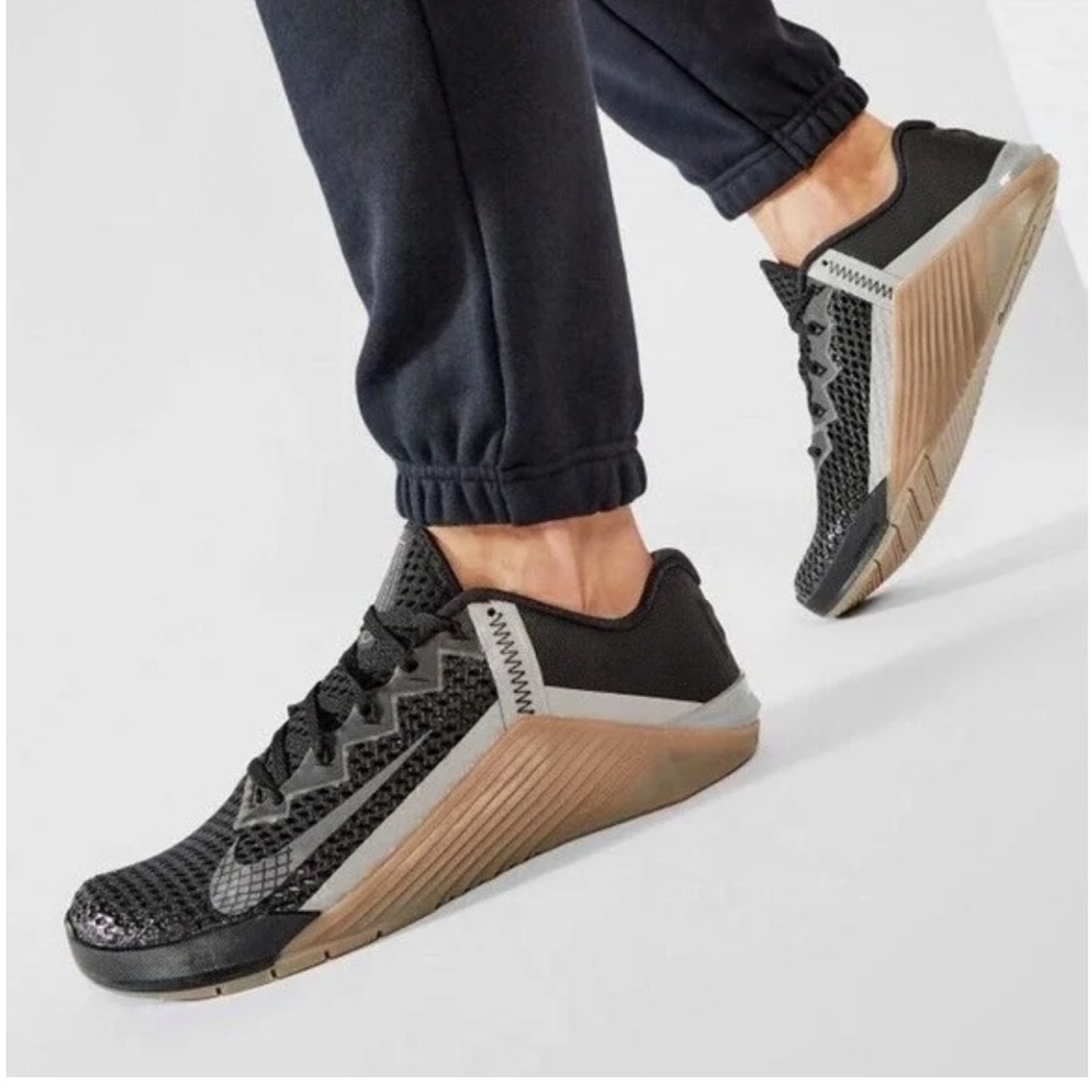 Men’s 8.5 Nike metcon